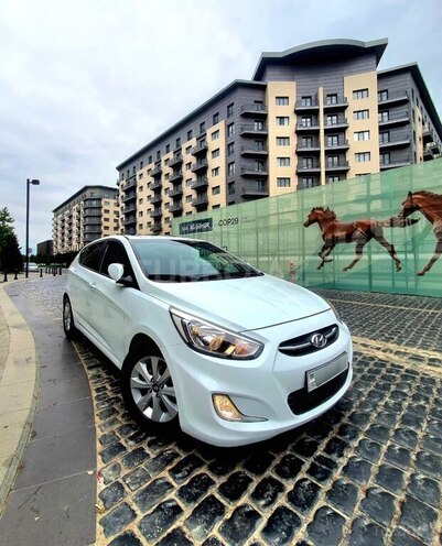 Hyundai Accent 2015, 182,000 km - 1.6 l - Bakı