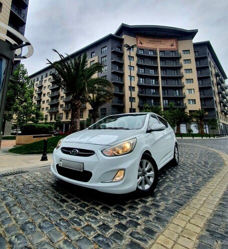 Hyundai Accent 2015, 182,000 km - 1.6 l - Bakı