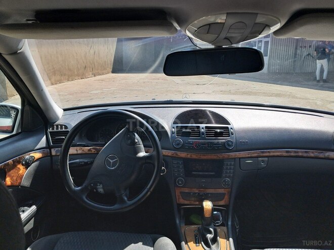 Mercedes E 270 2002, 496,580 km - 2.7 l - Bakı