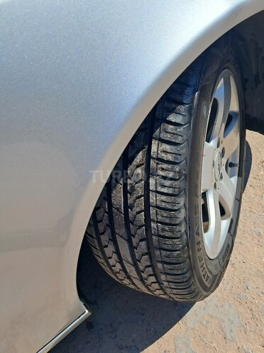 Mercedes E 270 2002, 496,580 km - 2.7 l - Bakı