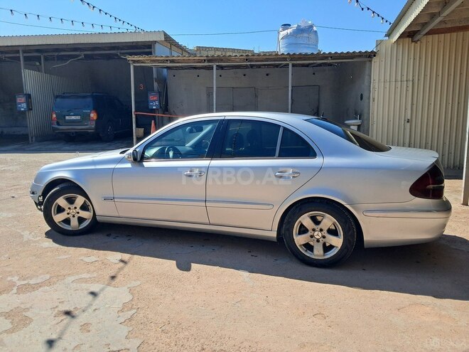 Mercedes E 270 2002, 496,580 km - 2.7 l - Bakı