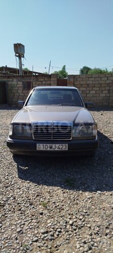 Mercedes E 200 1992, 367,916 km - 2.0 l - Beyləqan