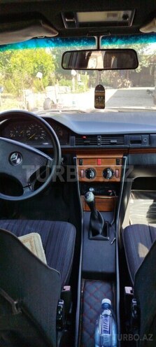 Mercedes E 200 1992, 367,916 km - 2.0 l - Beyləqan