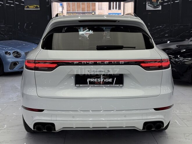 Porsche Cayenne S-6