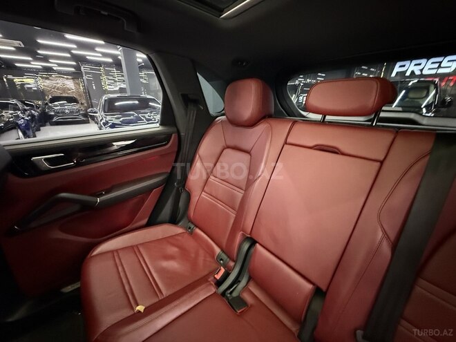 Porsche Cayenne S-14