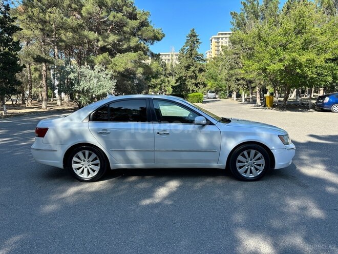 Hyundai Sonata-8