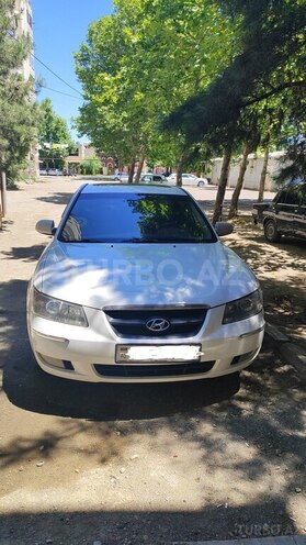 Hyundai Sonata-1