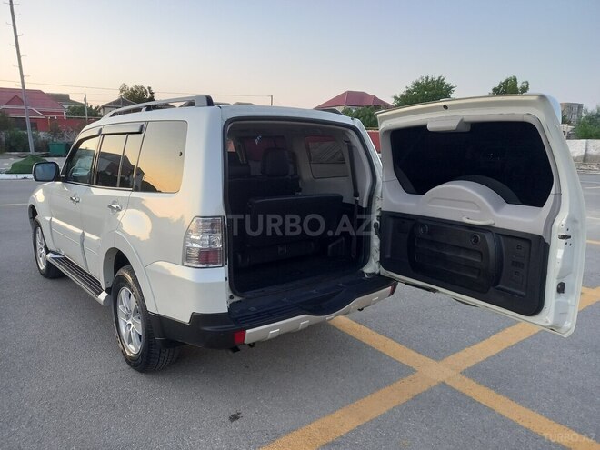 Mitsubishi Pajero 2008, 205,000 km - 3.0 л - Bakı
