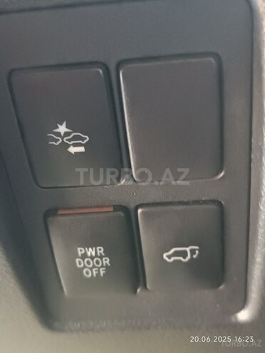 Toyota Land Cruiser 2019, 271,000 km - 4.6 l - Bakı