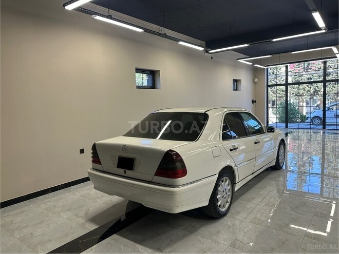 Mercedes C 230 1998, 383,000 km - 2.3 l - Salyan