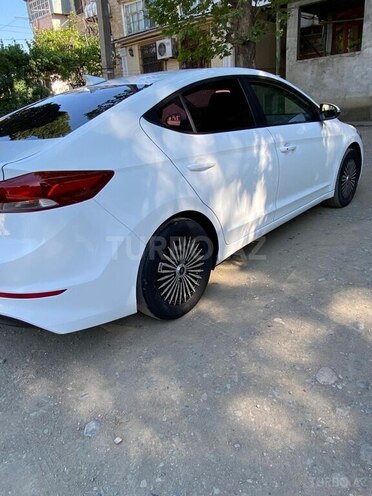Hyundai Avante 2016, 140,000 km - 1.6 л - Gəncə