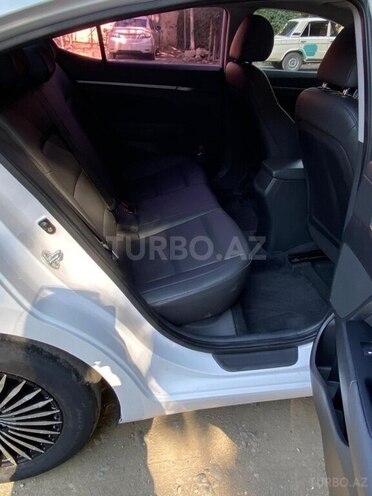 Hyundai Avante 2016, 140,000 km - 1.6 л - Gəncə
