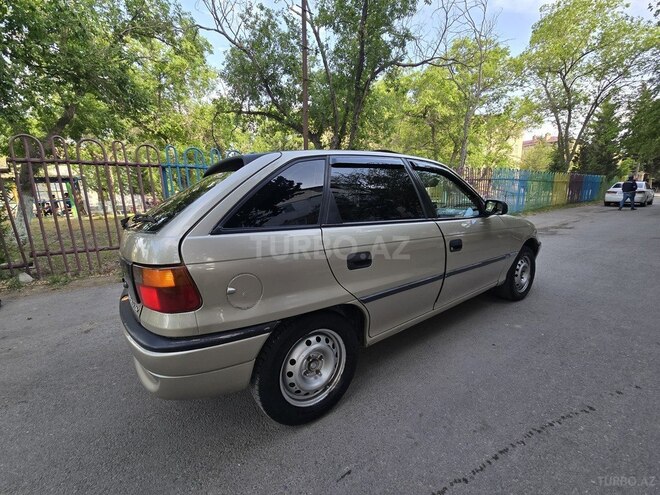 Opel Astra 1996, 354,000 km - 1.6 l - Sumqayıt