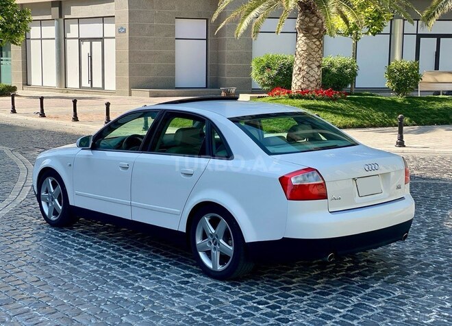 Audi A4 2003, 260,000 km - 1.8 л - Bakı