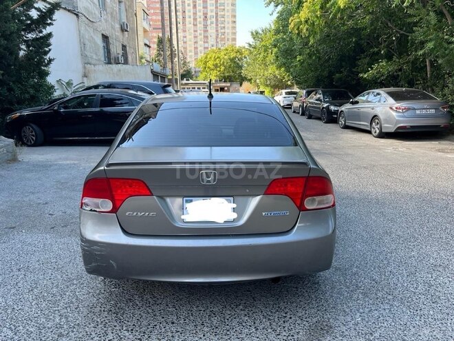 Honda Civic 2006, 330,000 km - 1.3 л - Bakı