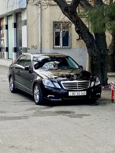Mercedes E 200 2009, 222,454 km - 1.8 l - Bakı