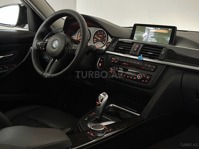BMW 320-17