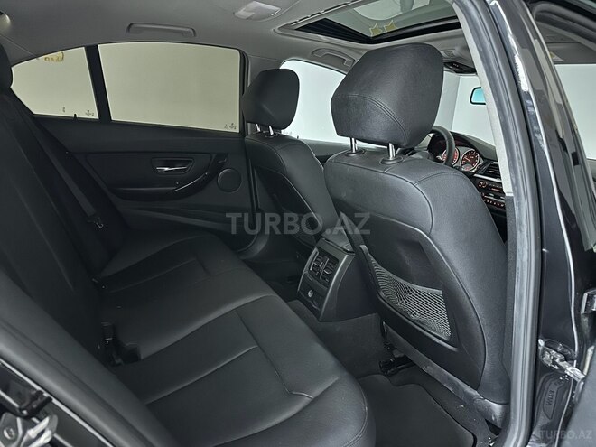 BMW 320-19