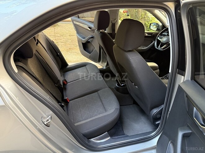 Volkswagen Polo 2021, 58,500 km - 1.6 л - Bakı