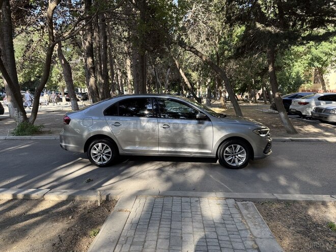 Volkswagen Polo 2021, 58,500 km - 1.6 л - Bakı