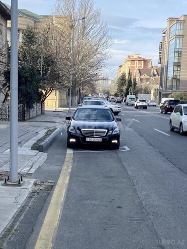 Mercedes E 200 2009, 222,454 km - 1.8 l - Bakı