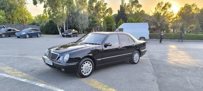 Mercedes E 280 2000, 385,000 km - 2.8 l - Sumqayıt