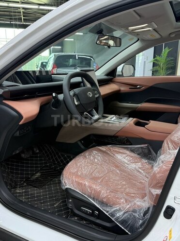 Changan Qiyuan A05-9