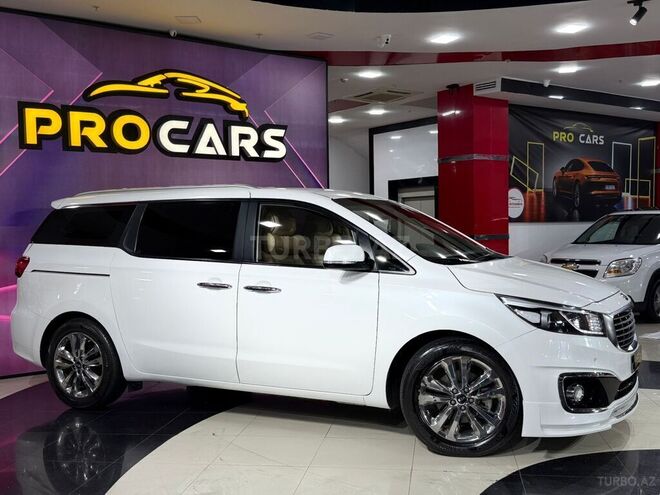 Kia Carnival-4