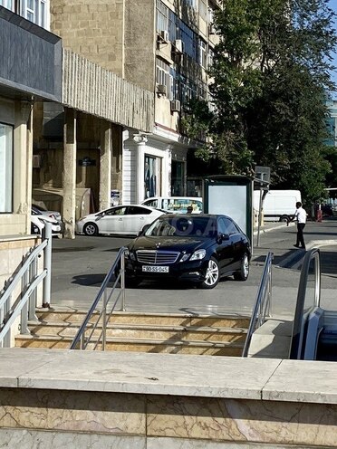 Mercedes E 200 2009, 222,454 km - 1.8 l - Bakı