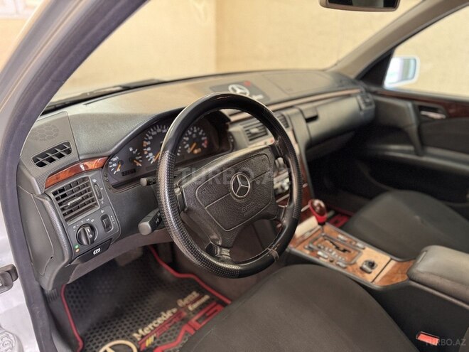 Mercedes E 240 1999, 500,000 km - 2.4 l - Salyan