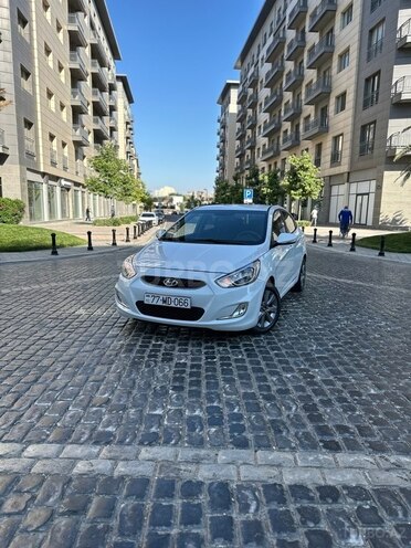 Hyundai Accent-1