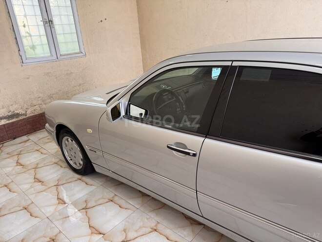 Mercedes E 240 1999, 500,000 km - 2.4 l - Salyan