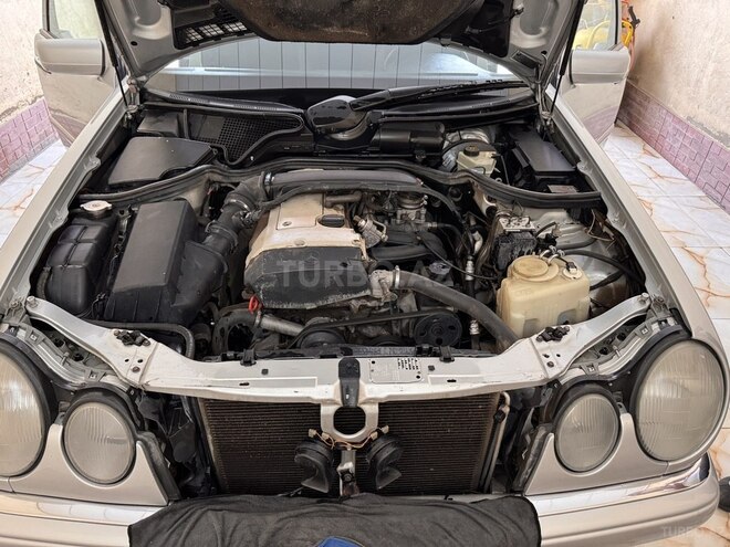 Mercedes E 240 1999, 500,000 km - 2.4 l - Salyan