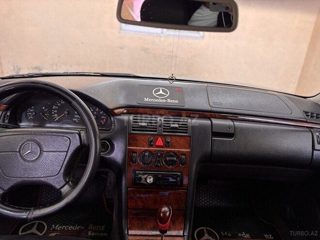 Mercedes E 240 1999, 500,000 km - 2.4 l - Salyan