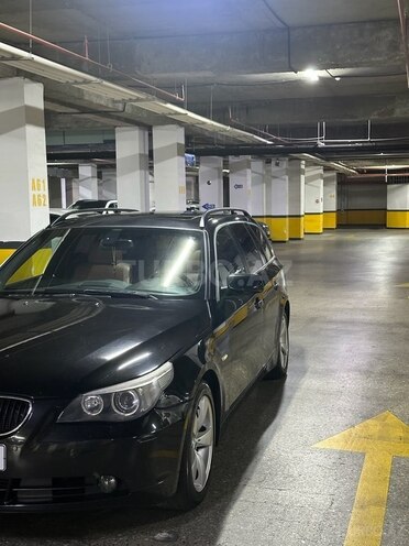 BMW 520 2006, 300,000 km - 2.0 l - Bakı