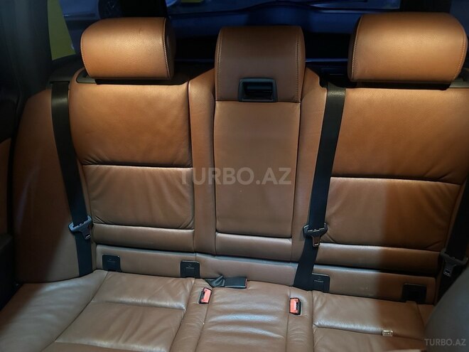 BMW 520 2006, 300,000 km - 2.0 l - Bakı