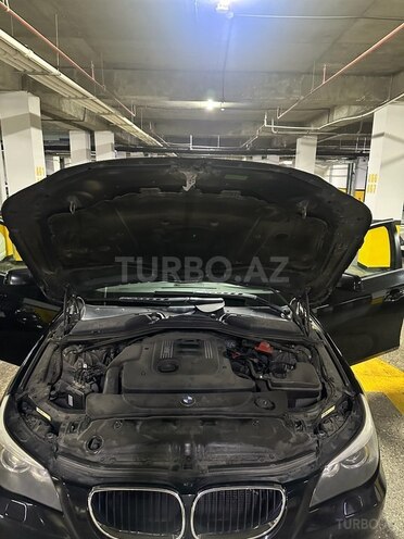 BMW 520 2006, 300,000 km - 2.0 l - Bakı