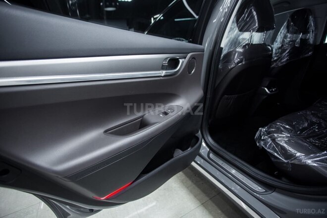Hyundai Grandeur-12