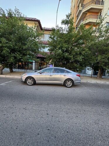 Hyundai Sonata-6