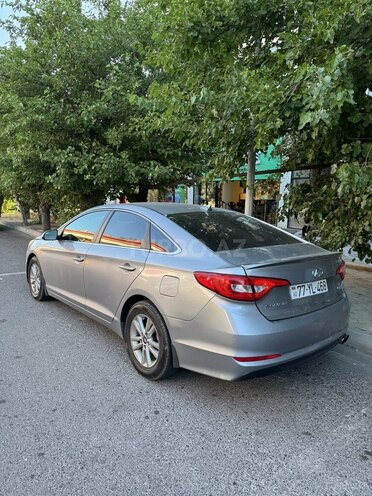 Hyundai Sonata-5