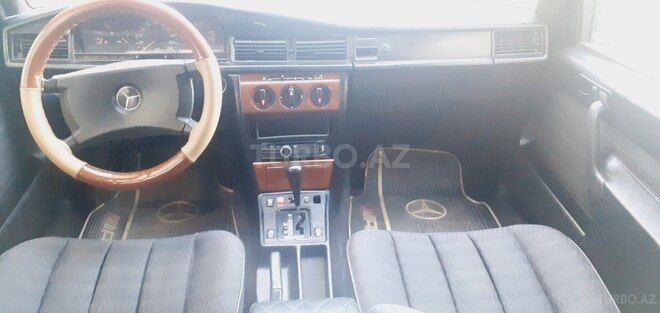 Mercedes 190 1992, 296,858 km - 2.0 л - Bakı