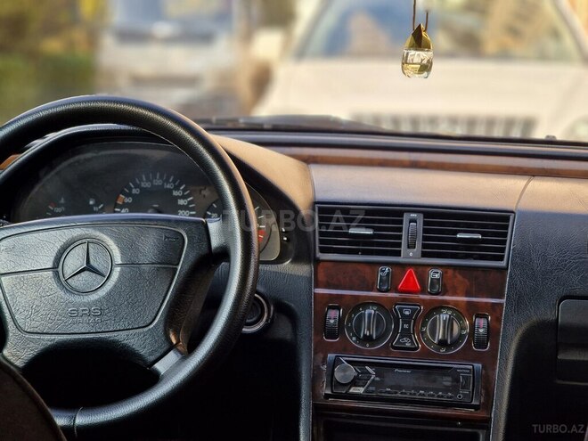 Mercedes C 180 1997, 300,000 km - 1.8 l - Bakı