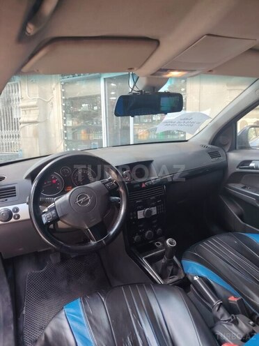 Opel Astra 2010, 314,000 km - 1.4 l - Bakı