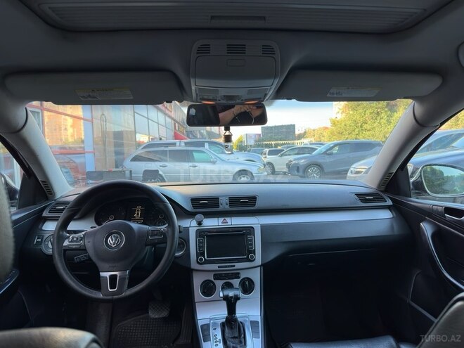Volkswagen Passat-15