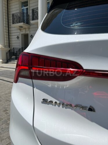 Hyundai Santa Fe-11