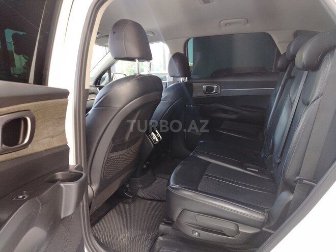 Kia Sorento-12
