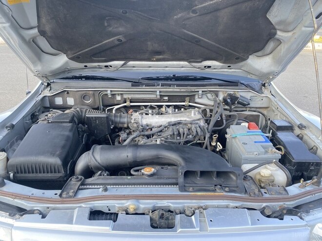 Mitsubishi Pajero 2003, 223,000 km - 3.0 l - Qazax