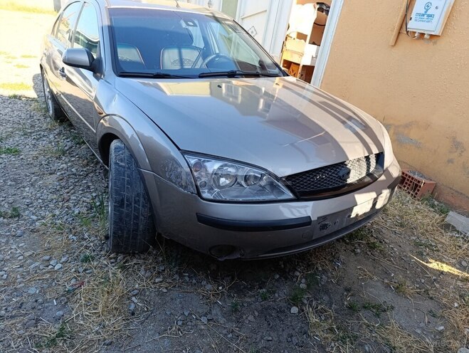 Ford Mondeo 2001, 300,000 km - 2.0 l - Bakı