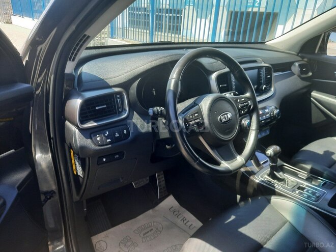 Kia Sorento-8