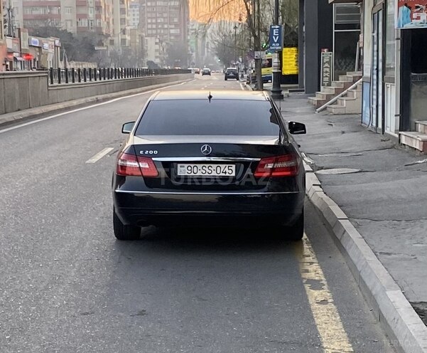 Mercedes E 200 2009, 222,454 km - 1.8 l - Bakı